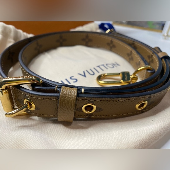 LV Reverse Monogram crossbody strap - Picture 2 of 5